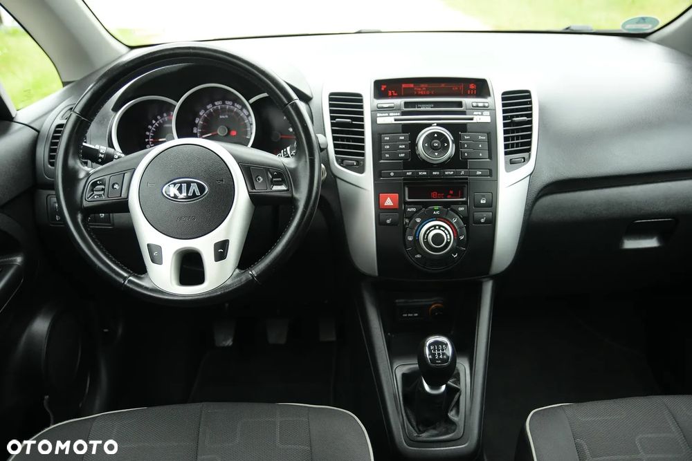 Kia Venga - 23