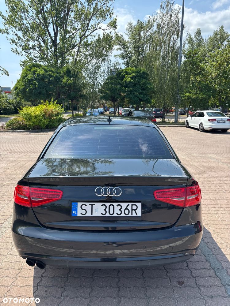 Audi A4 Limousine - 5