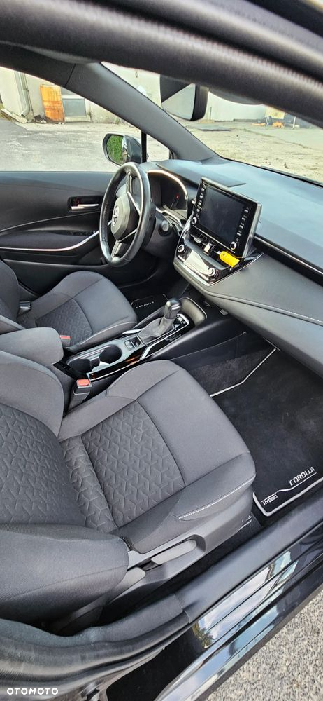Toyota Corolla 1.8 Hybrid Active - 10