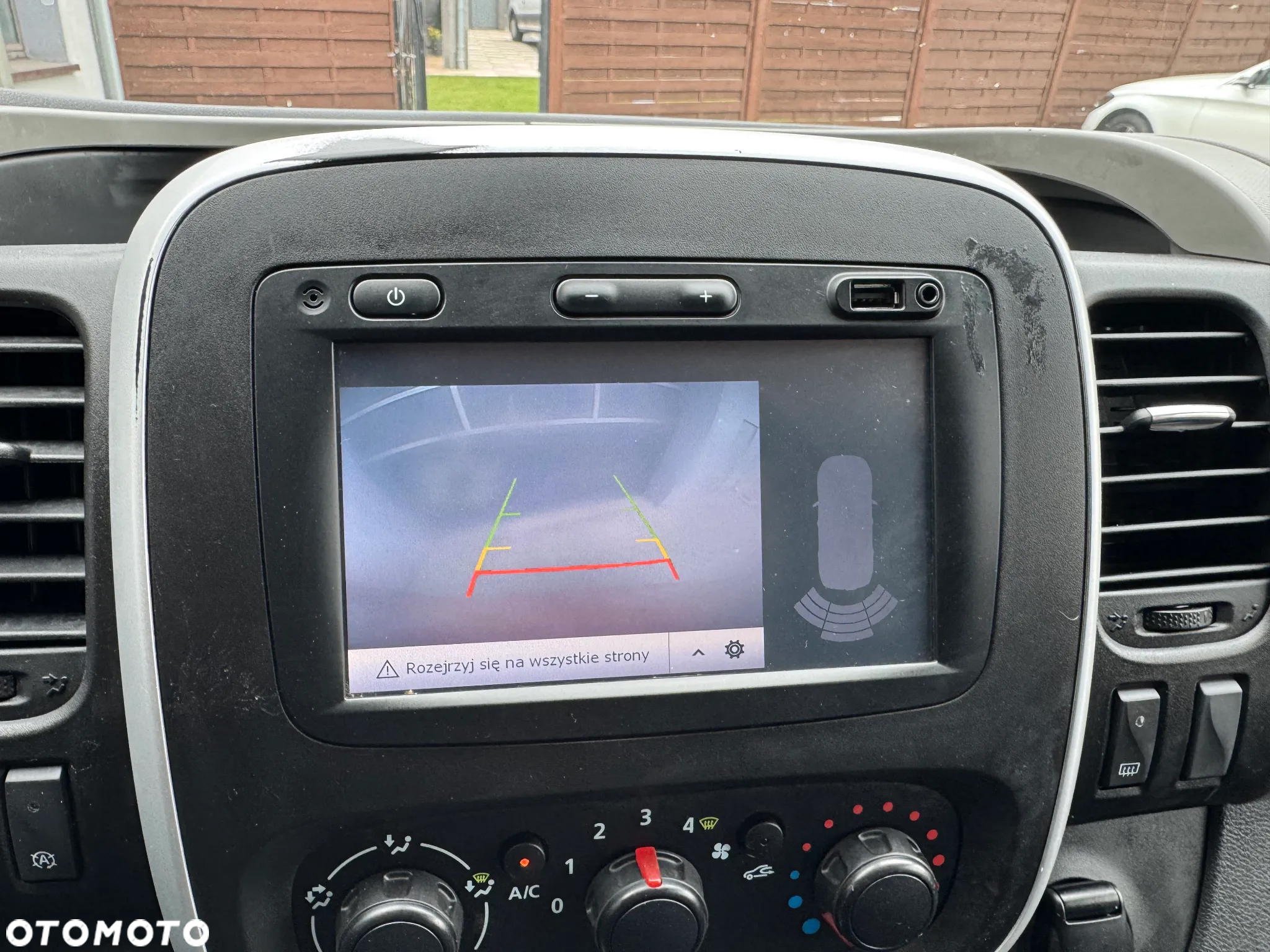 Nissan NV300 - 15