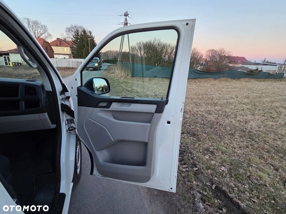 Volkswagen Transporter - 12