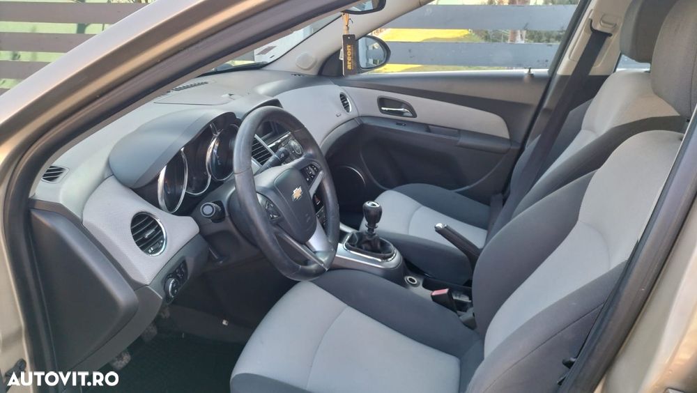 Chevrolet Cruze 1.8 Ecotec LT+ - 10