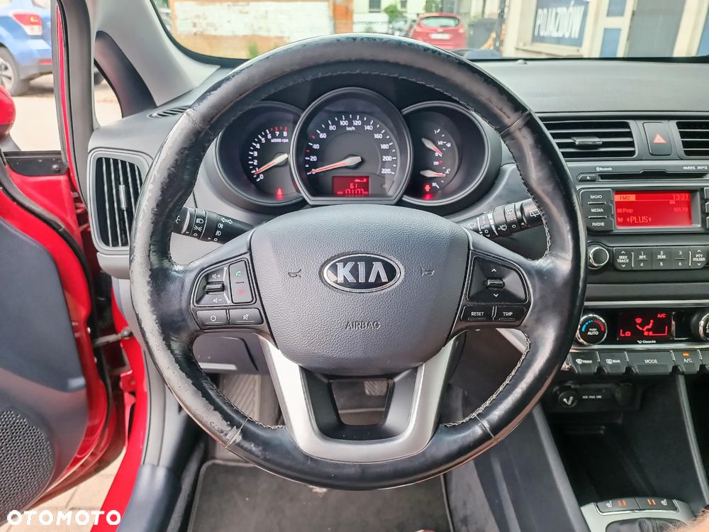 Kia Rio 1.4 Dream Team Edition - 16