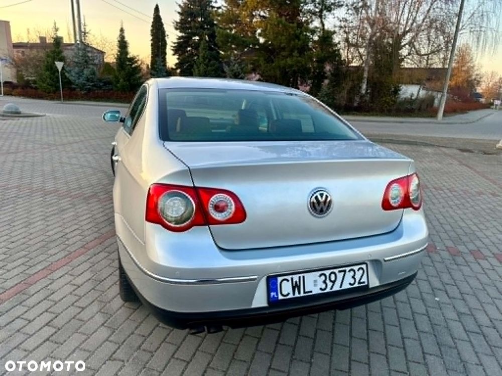 Volkswagen Passat 2.0 TDI DPF Highline - 2