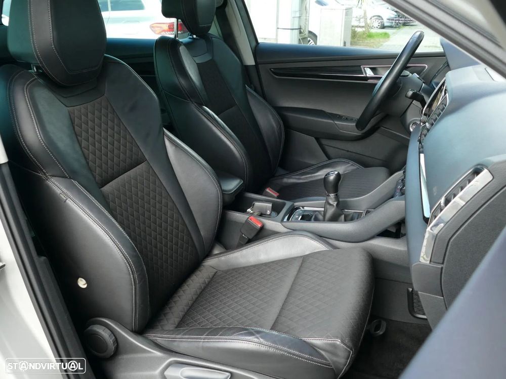 Skoda Karoq 2.0 TDI Ambition - 26