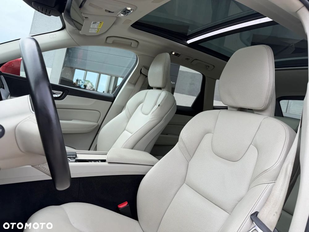 Volvo XC 60 T5 AWD Momentum - 12