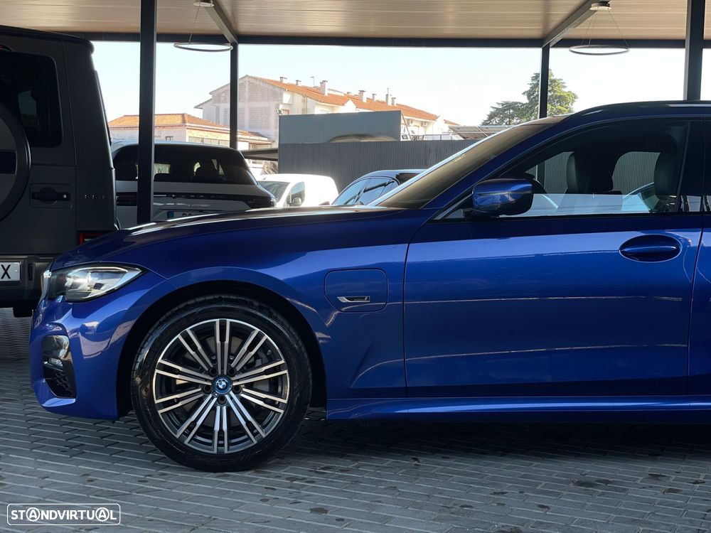 BMW 330 e Touring Pack M Auto - 4