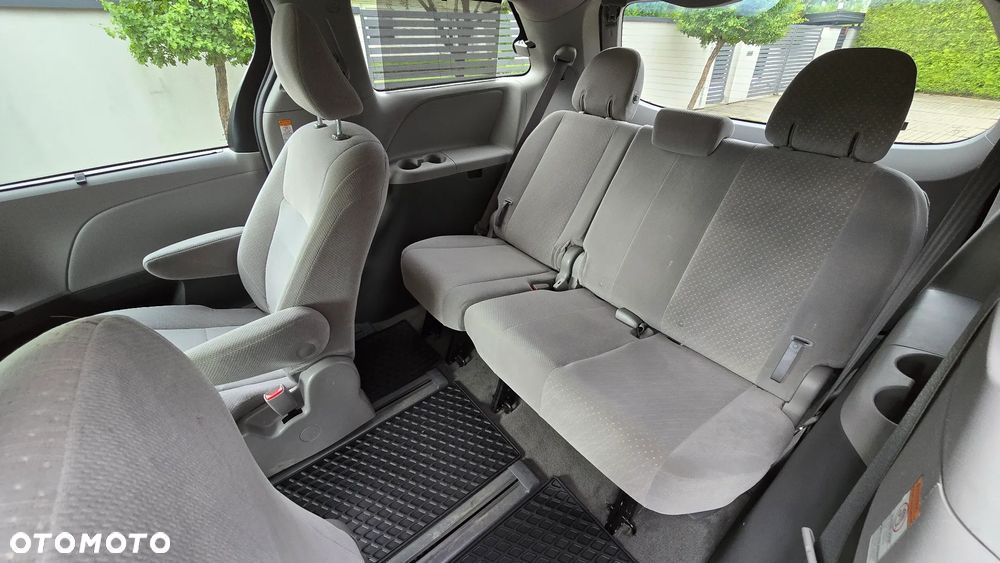 Toyota Sienna 3.5 V6 LE AWD - 10
