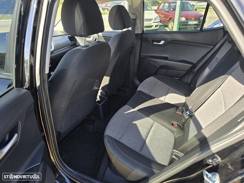 Kia Stonic 1.2 Dynamic - 18