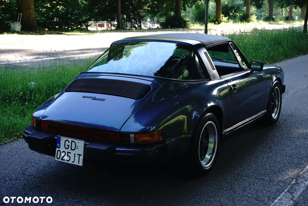 Porsche 911 - 4