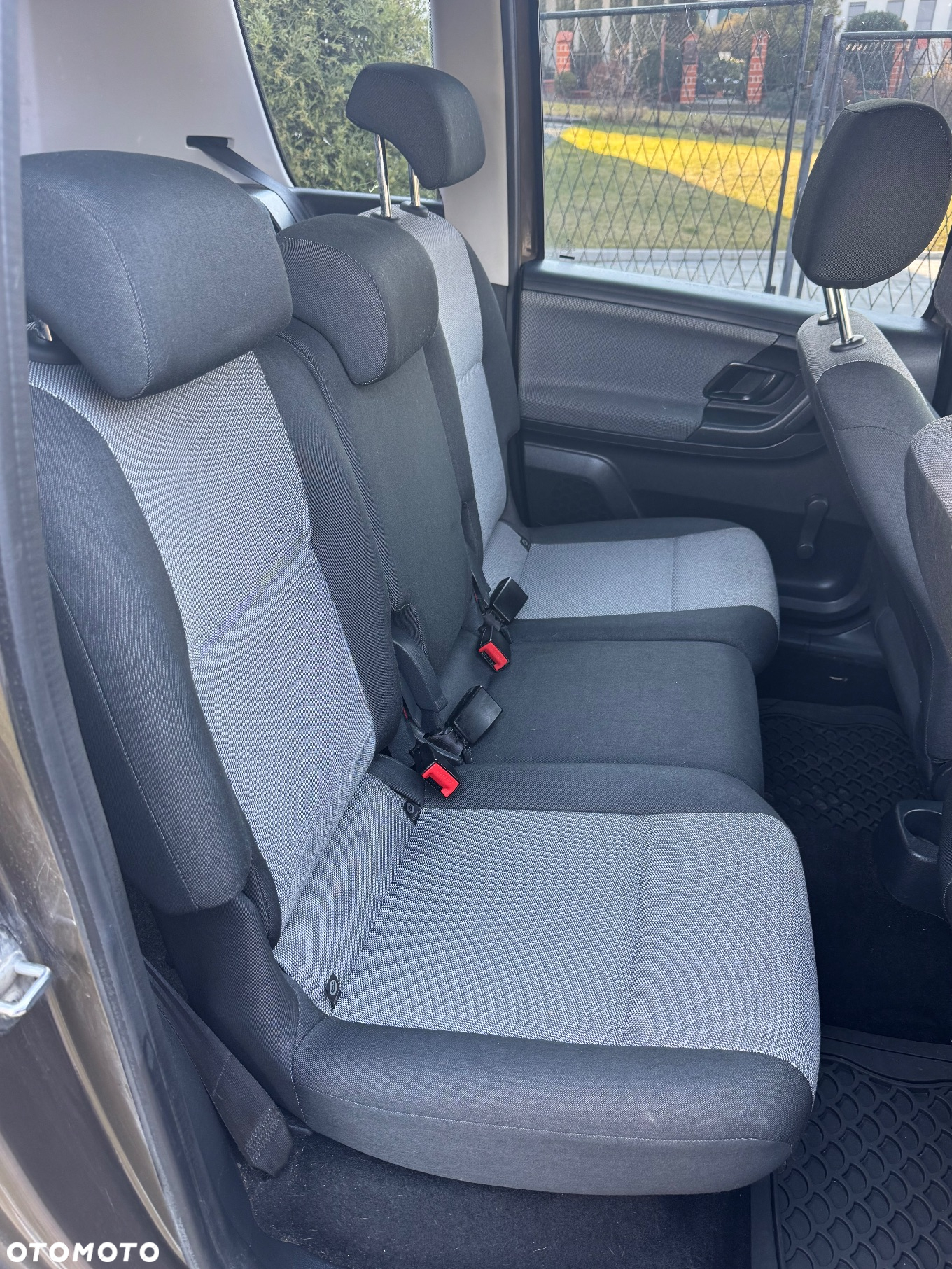 Skoda Roomster 1.4 MPI PLUS EDITION - 17