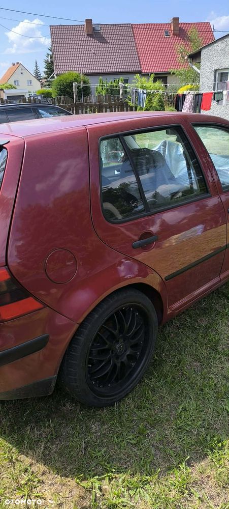 Volkswagen Golf 1.6 - 6