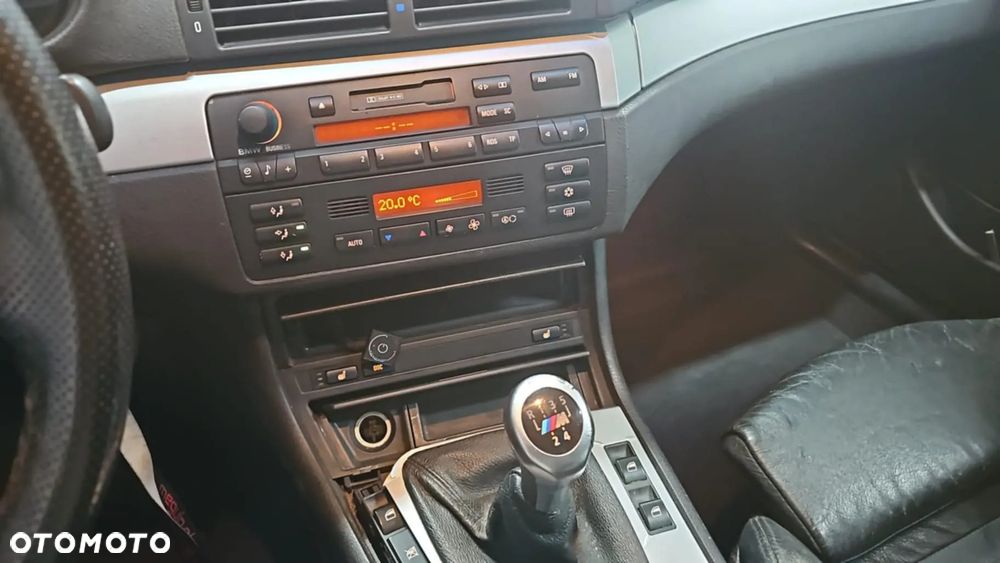 BMW Seria 3 330ix - 11