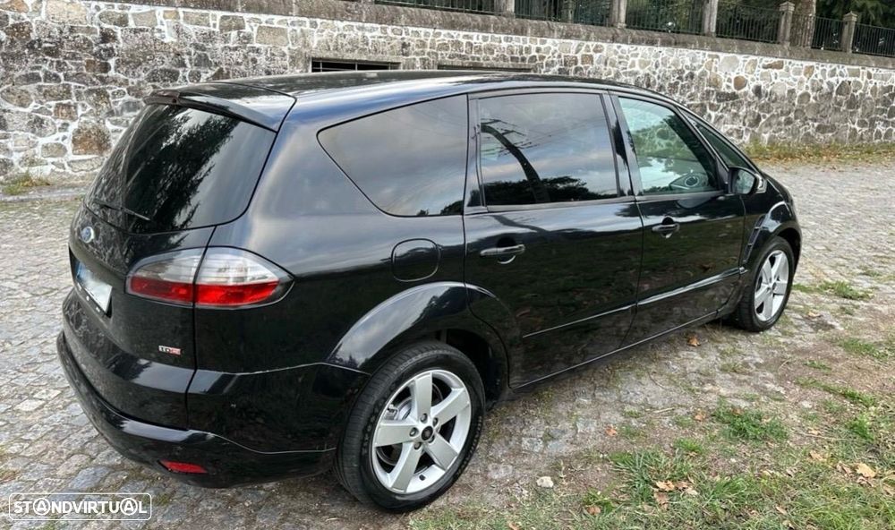 Ford S-Max 2.0 TDCi DPF Titanium - 13