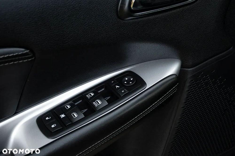 Fiat Freemont 2.0 Multijet 16V DPF Automatik Allrad Black Code - 35