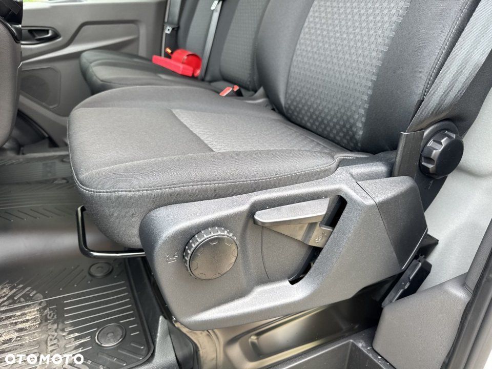 Ford Transit - 12