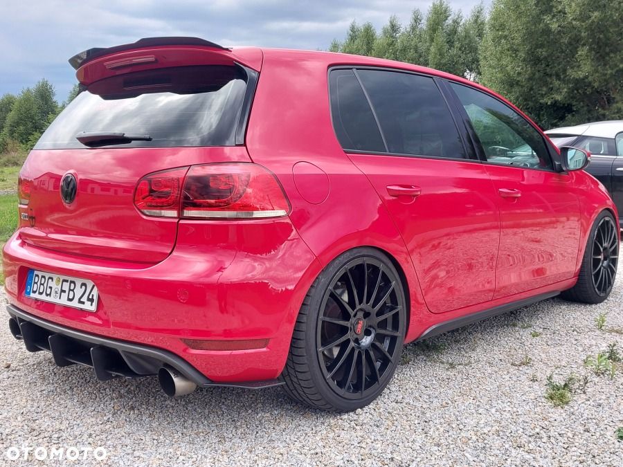 Volkswagen Golf 2.0 GTI - 12