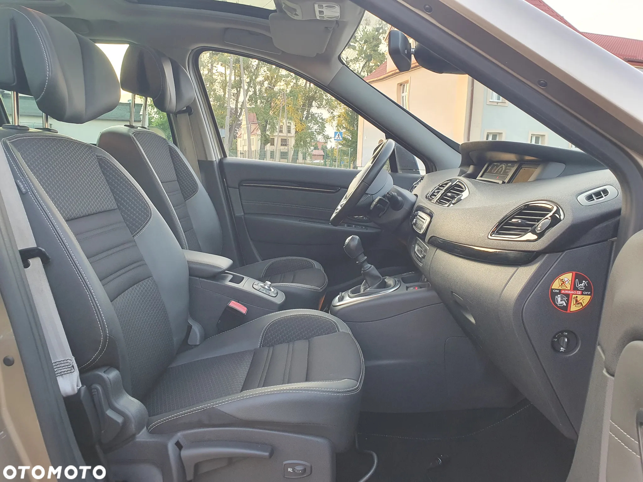 Renault Scenic ENERGY TCe 130 S&S Xmod Bose Edition - 6