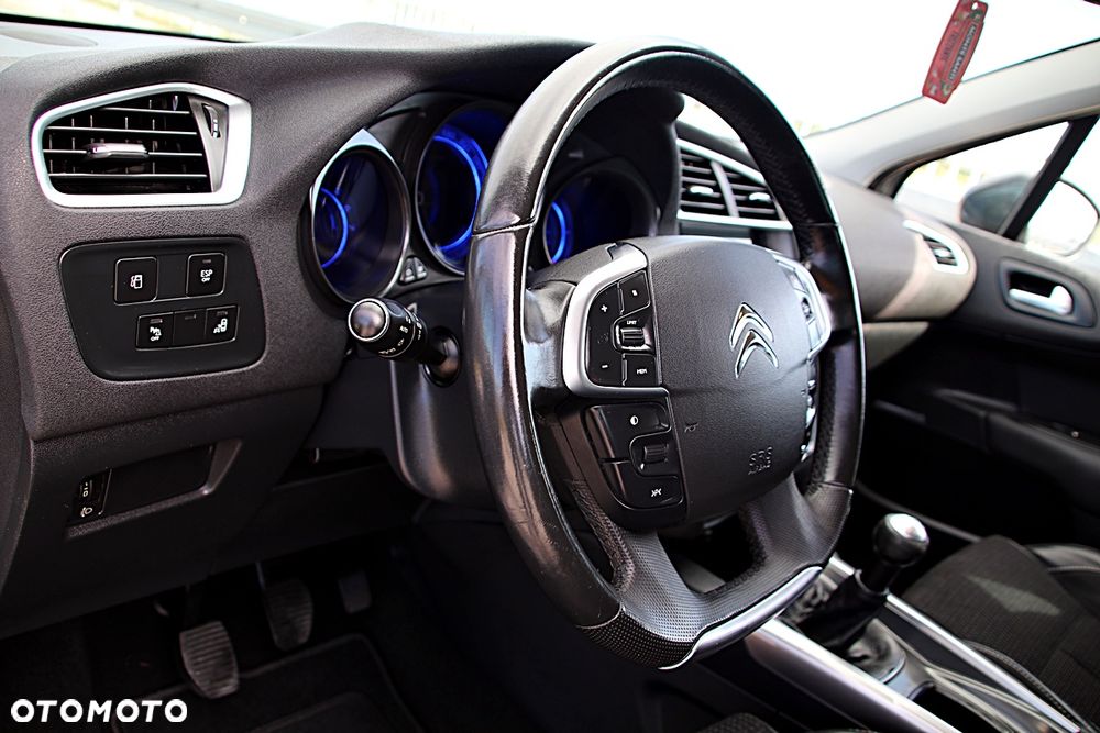 Citroën C4 VTi 120 Exclusive - 28