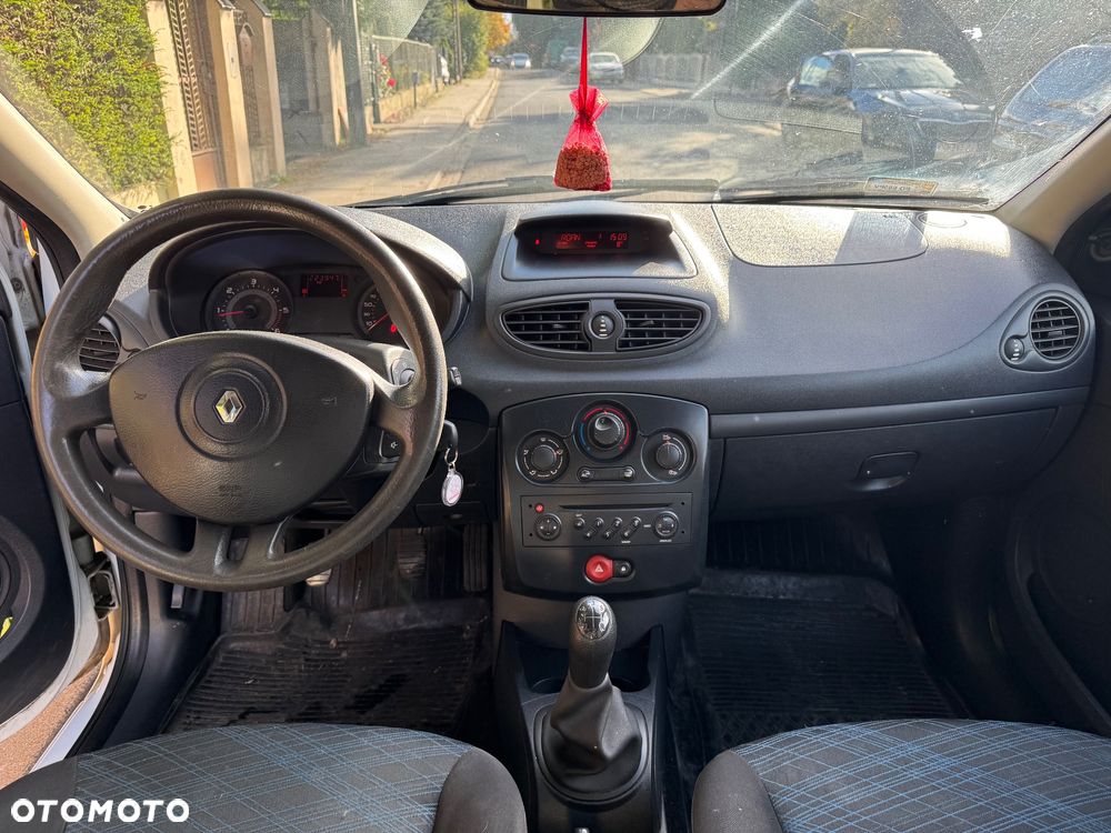 Renault Clio 1.5 dCi Authentique - 10
