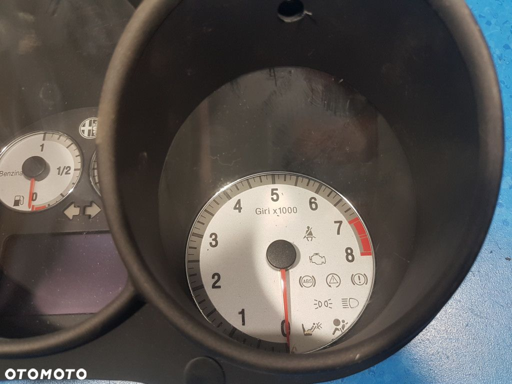 ALFA ROMEO GT 2.0 JTS LICZNIK 156050195 - 11