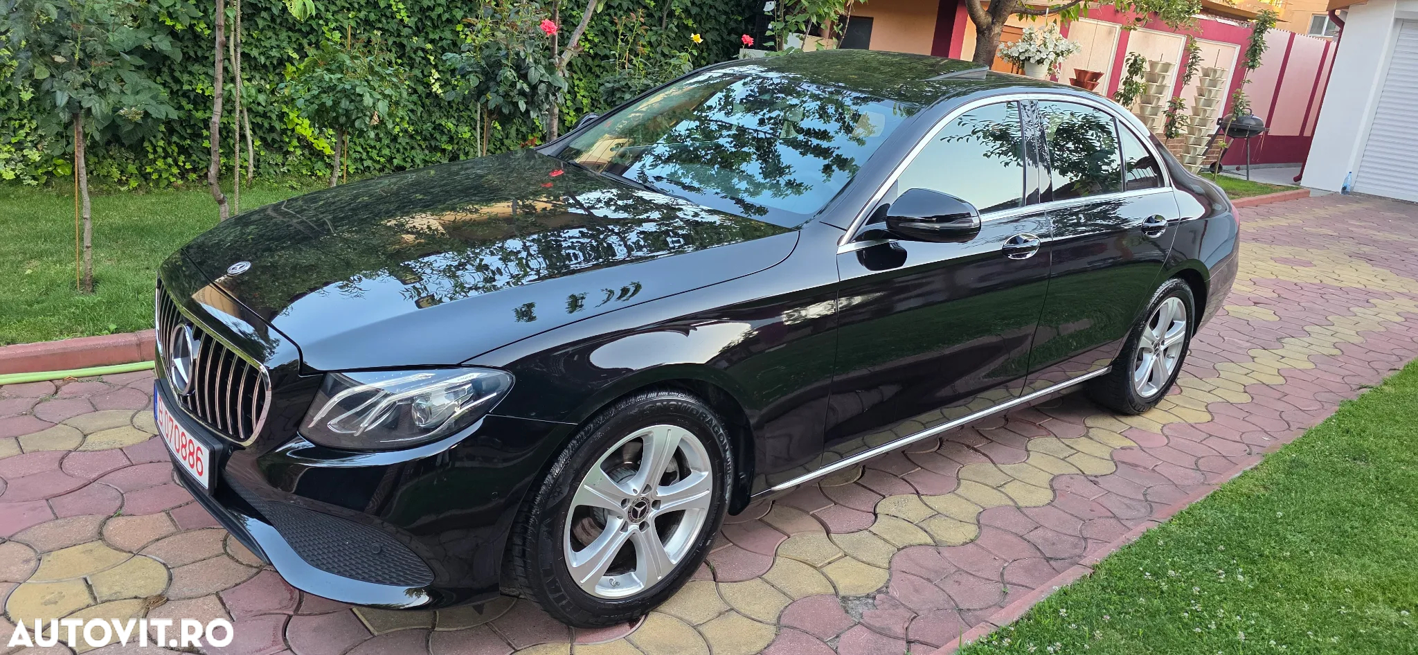 Mercedes-Benz E 200 d 9G-TRONIC AMG Line - 4