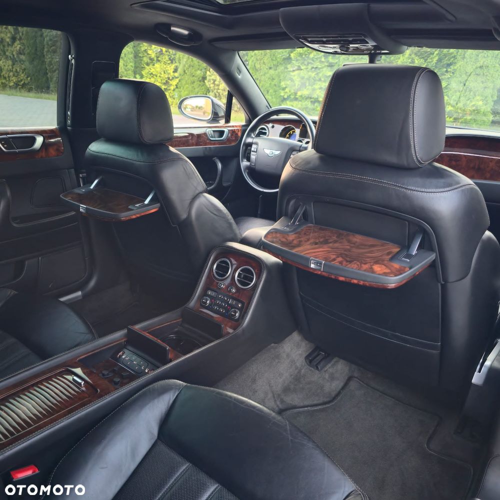 Bentley Flying Spur - 30