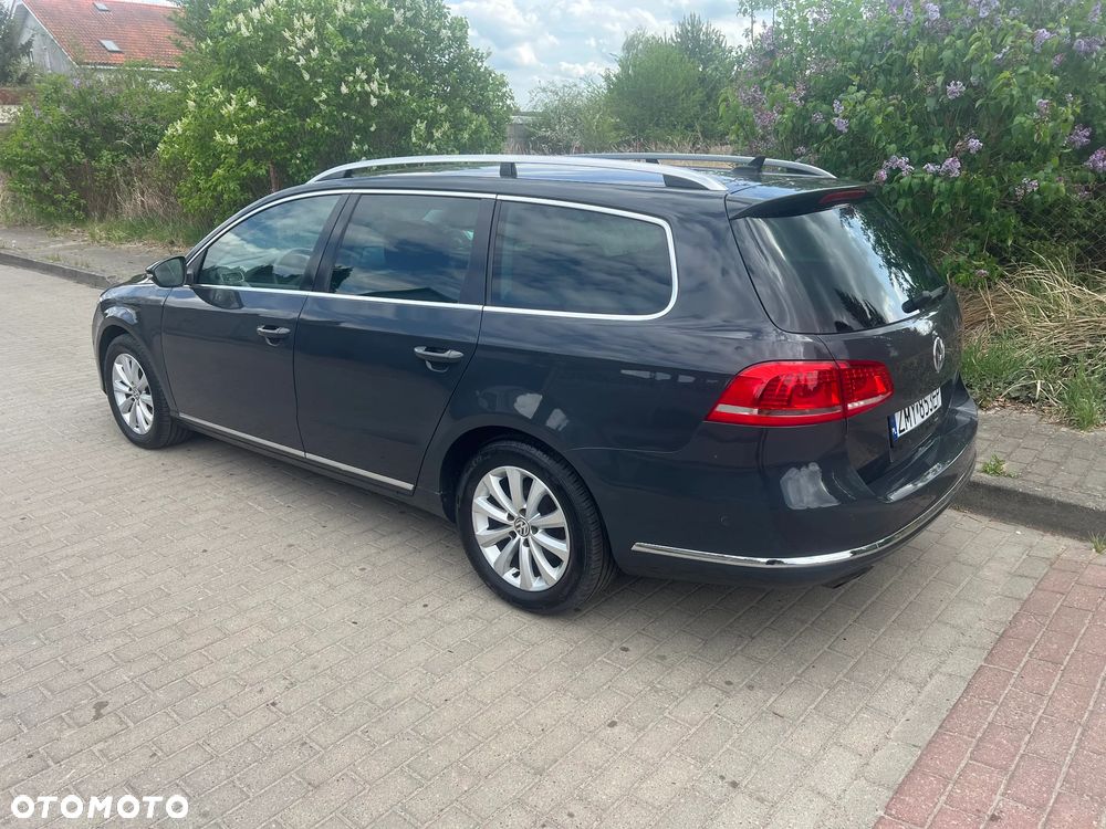 Volkswagen Passat 2.0 TDI BlueMotion Technology Exclusive - 6