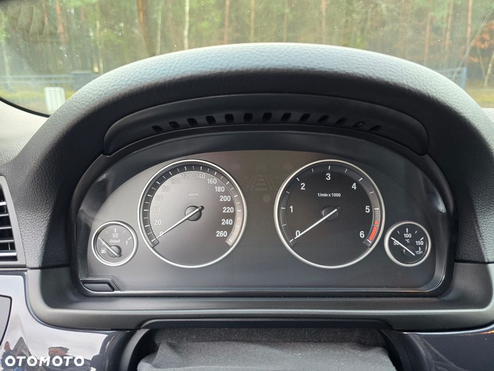 BMW Seria 5 520d - 15