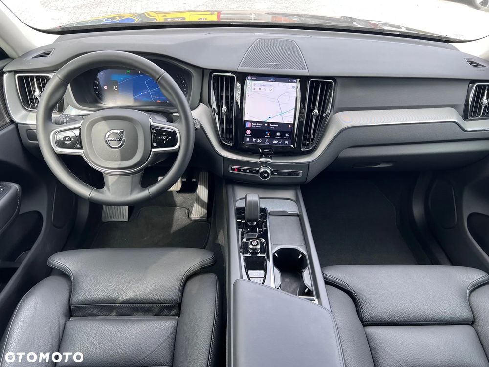 Volvo XC 60 B5 B AWD Plus Dark - 10