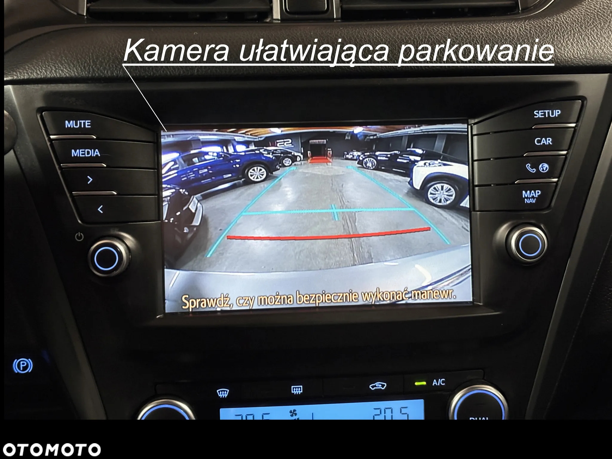 Toyota Avensis 1.8 Premium - 25