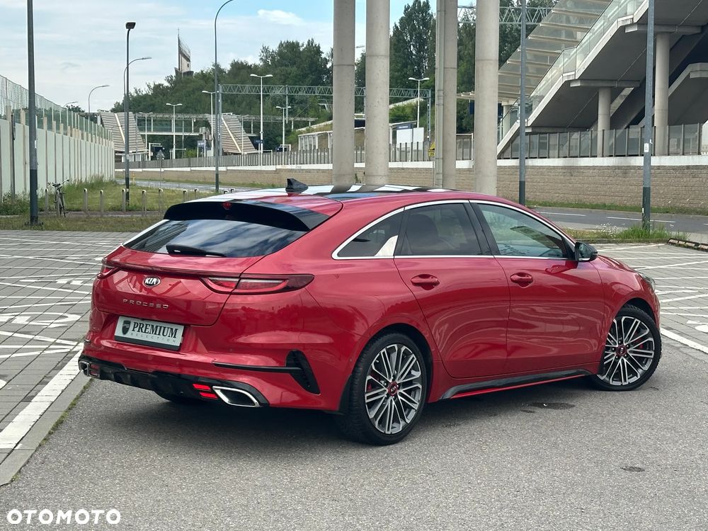 Kia ProCeed 1.6 T-GDI GT DCT - 13