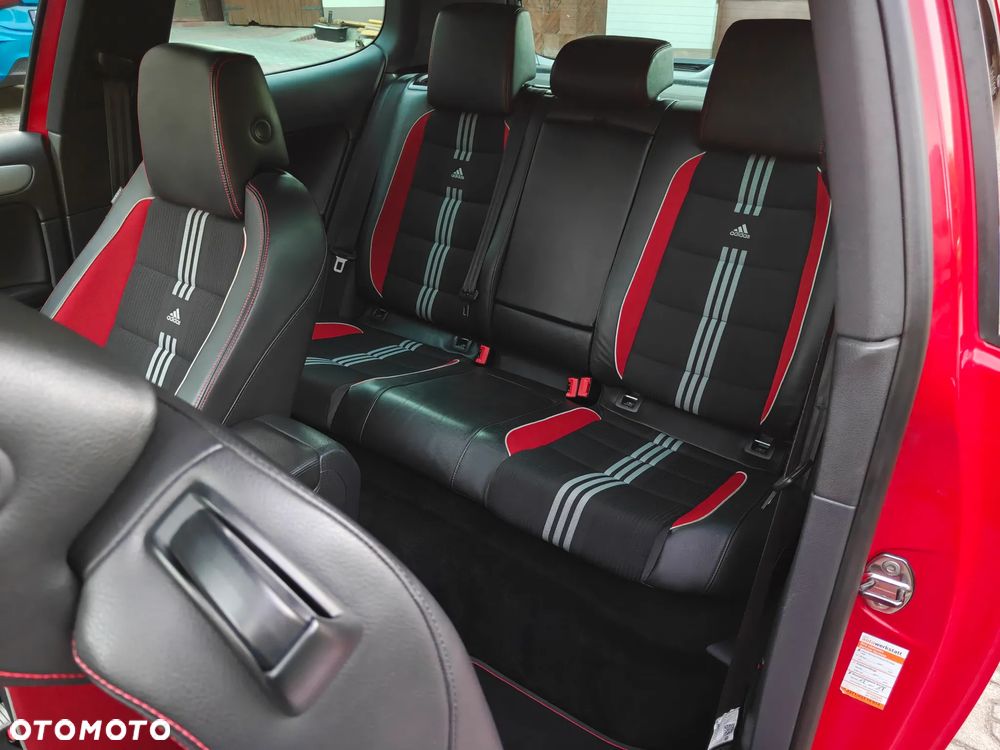 Volkswagen Golf 2.0 GTI adidas - 9