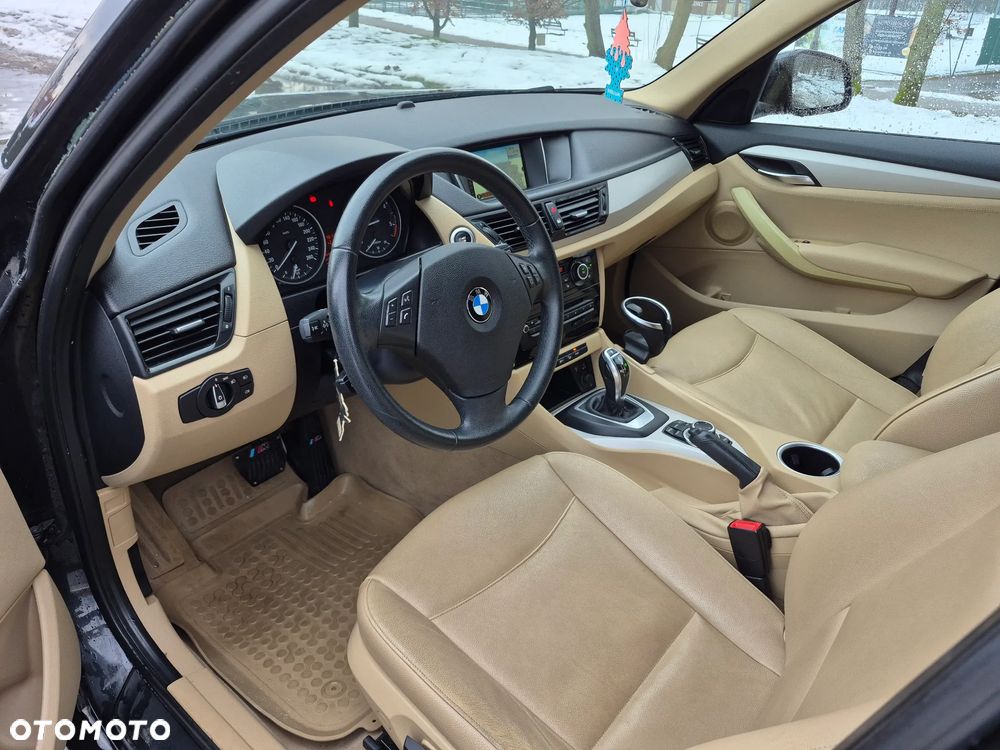 BMW X1 xDrive18d - 14