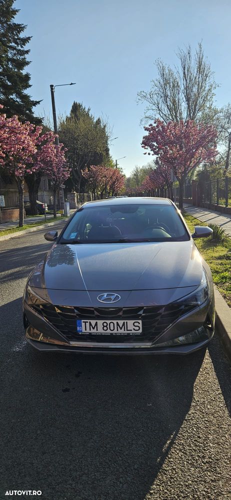 Hyundai Elantra 1.6 l 123 CP CVT Highway - 11