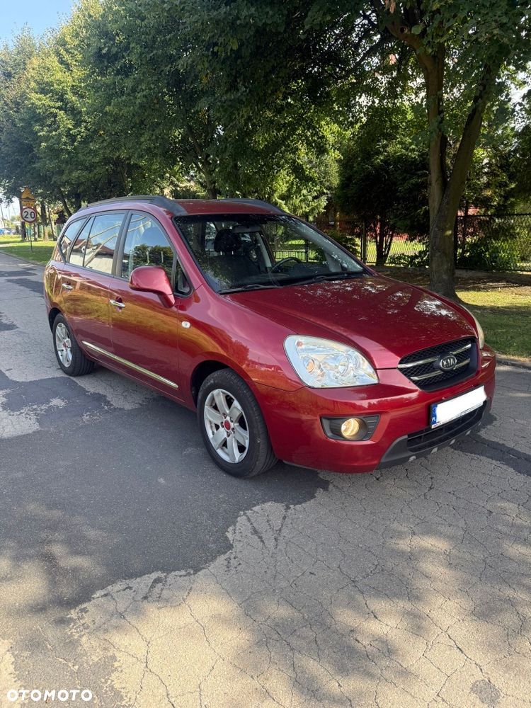 Kia Carens - 2