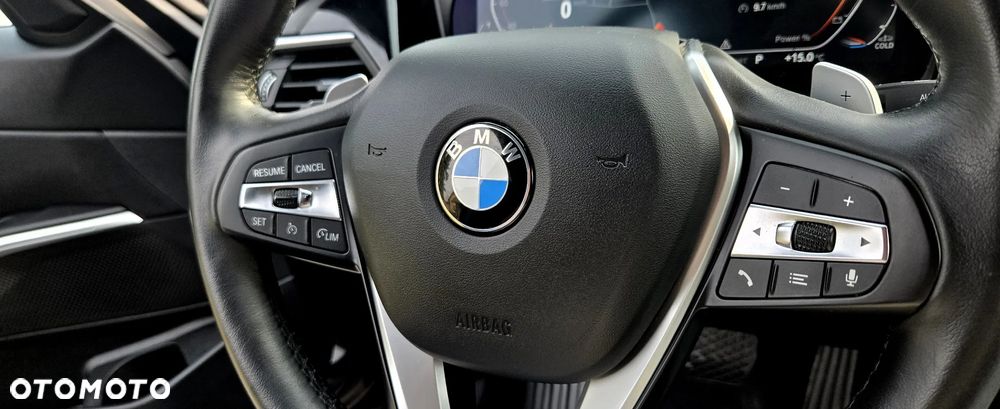 BMW Seria 3 320d xDrive Sport Line Shadow sport - 27