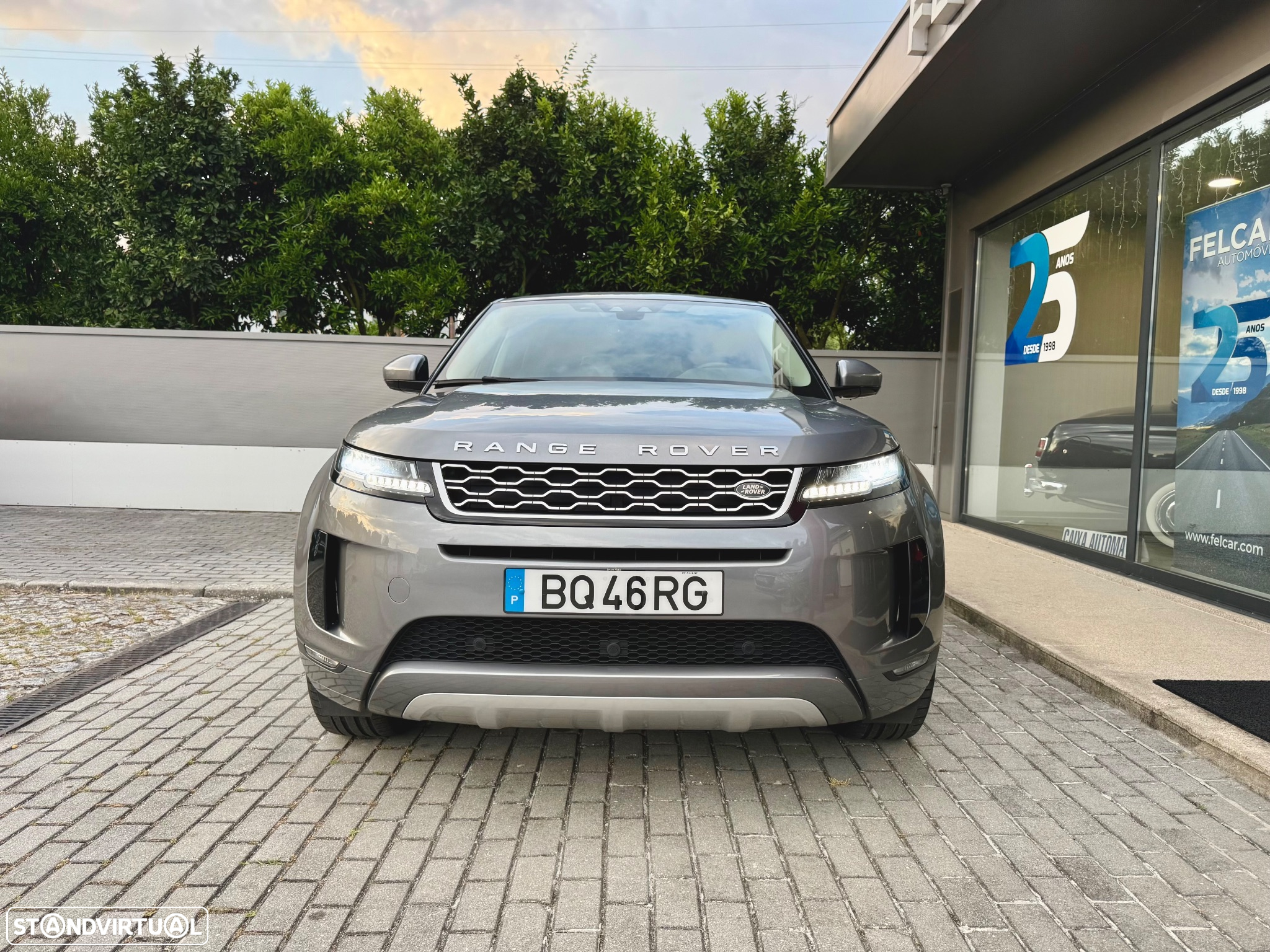 Land Rover Range Rover Evoque 2.0 D150 AWD Auto - 2