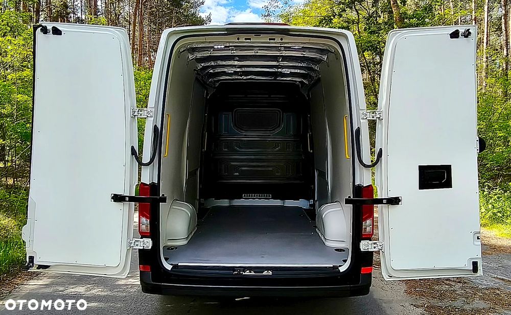 Volkswagen Crafter - 11
