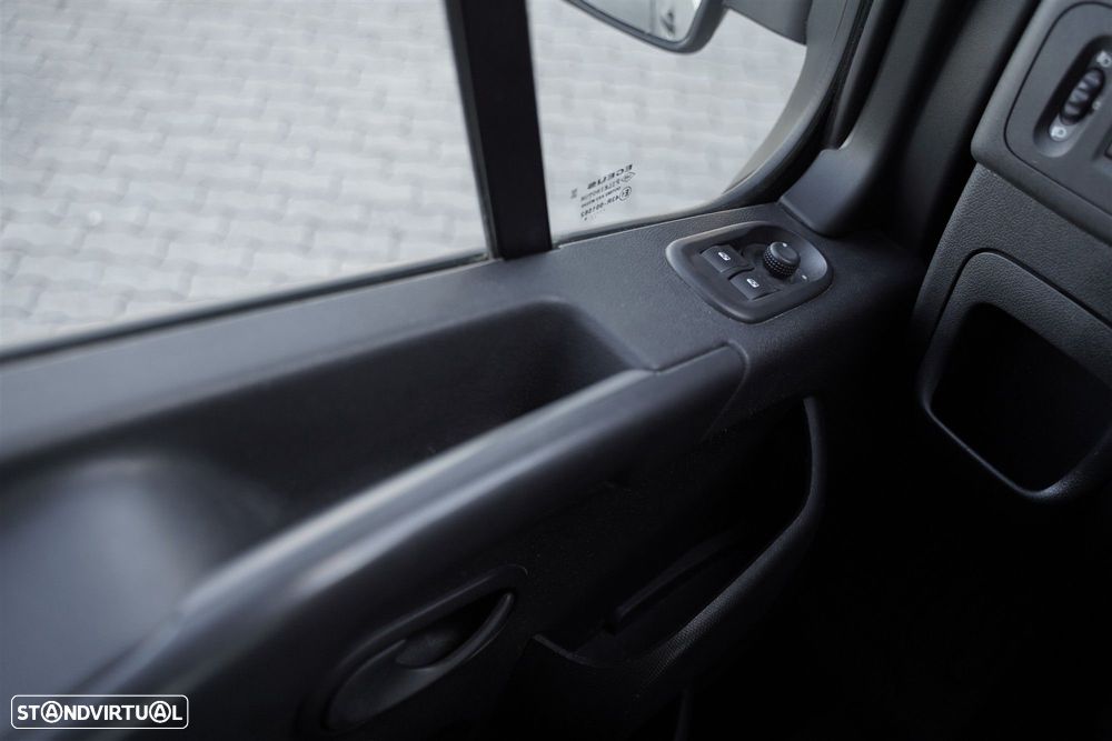 Renault Master 2.3 dCi L2H2 3.3T SS - 19