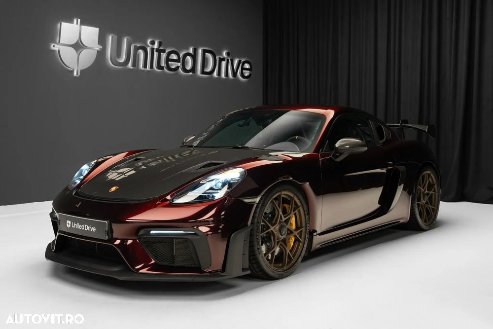 Porsche Cayman GT4 RS - 1