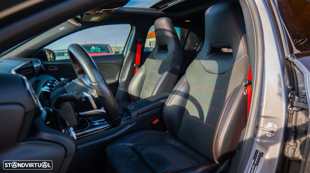 Mercedes-Benz A 35 AMG 4Matic Speedshift DCT 7G - 28