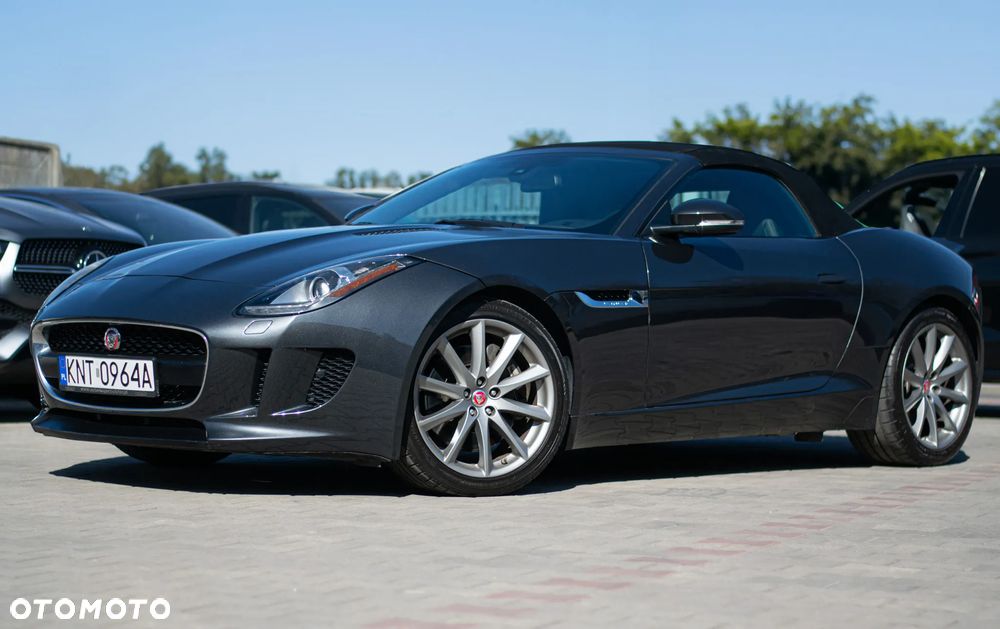 Jaguar F-Type R-Dynamic - 25