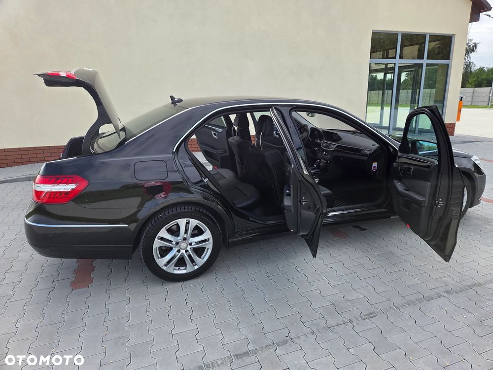 Mercedes-Benz Klasa E 250 CGI BlueEff Avantgarde - 12