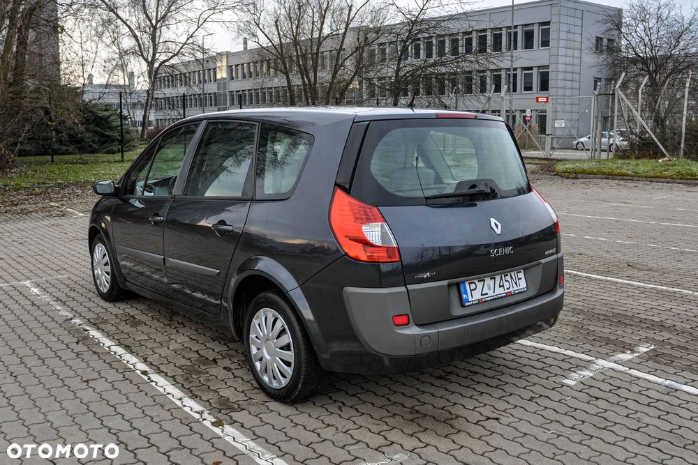 Renault Scenic 1.9 dCi FAP Conquest - 3