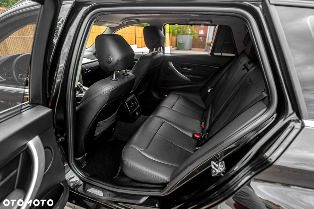 BMW Seria 3 - 24
