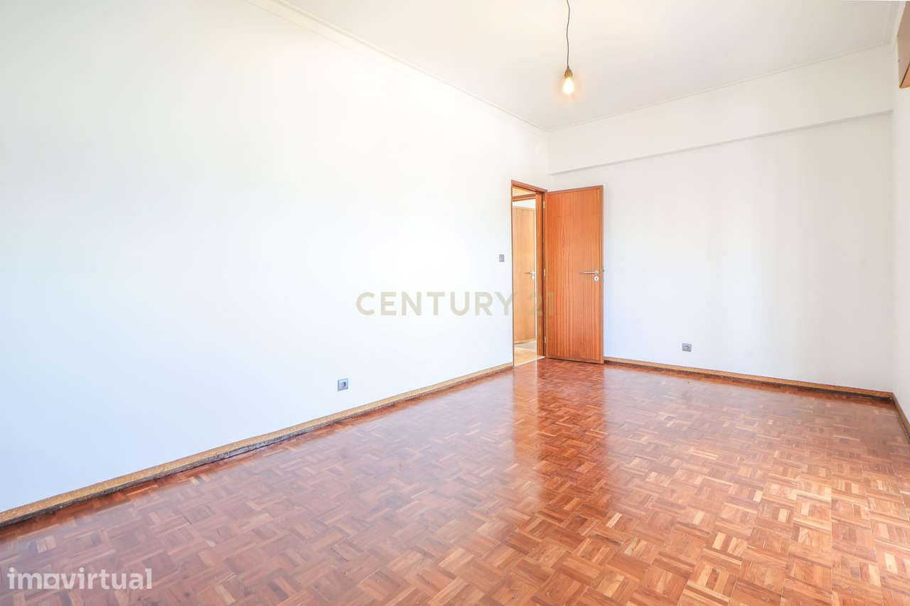 Apartamento T2 | Corroios | Caixilharias PVC vidro-duplo - Grande imagem: 5/27