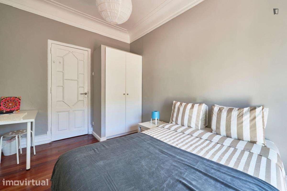 Quarto - localizado em Entrecampos Lisbon - Grande imagem: 3/36