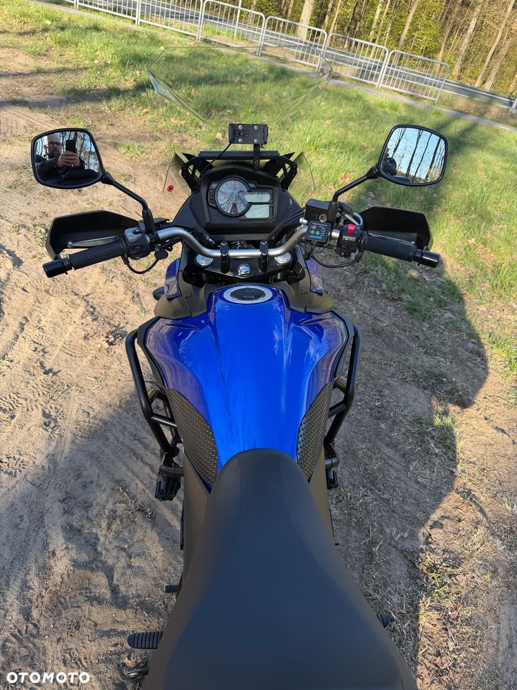 Suzuki V-STROM - 16