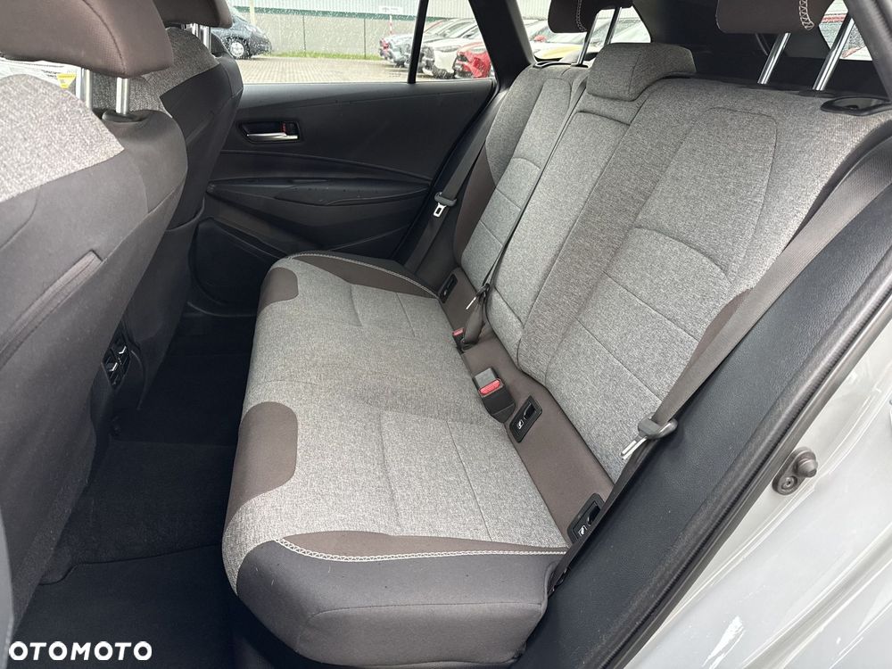 Toyota Corolla 1.8 Hybrid Trek - 12